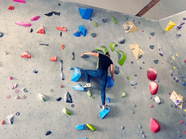 Quelles sont les meilleures salles d'escalade de bloc à Grenoble ?